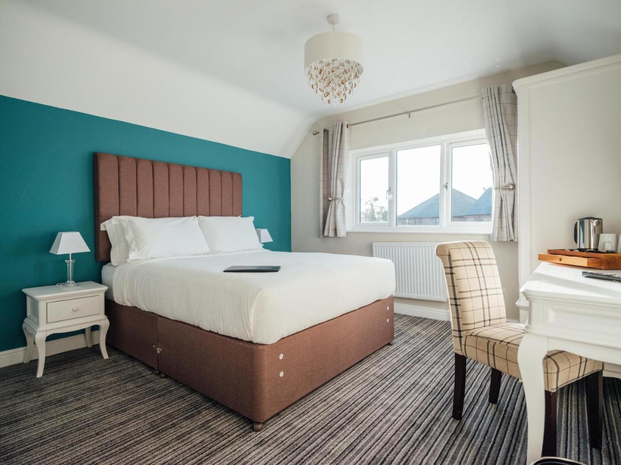 The Bell Inn Worcester Extérieur photo