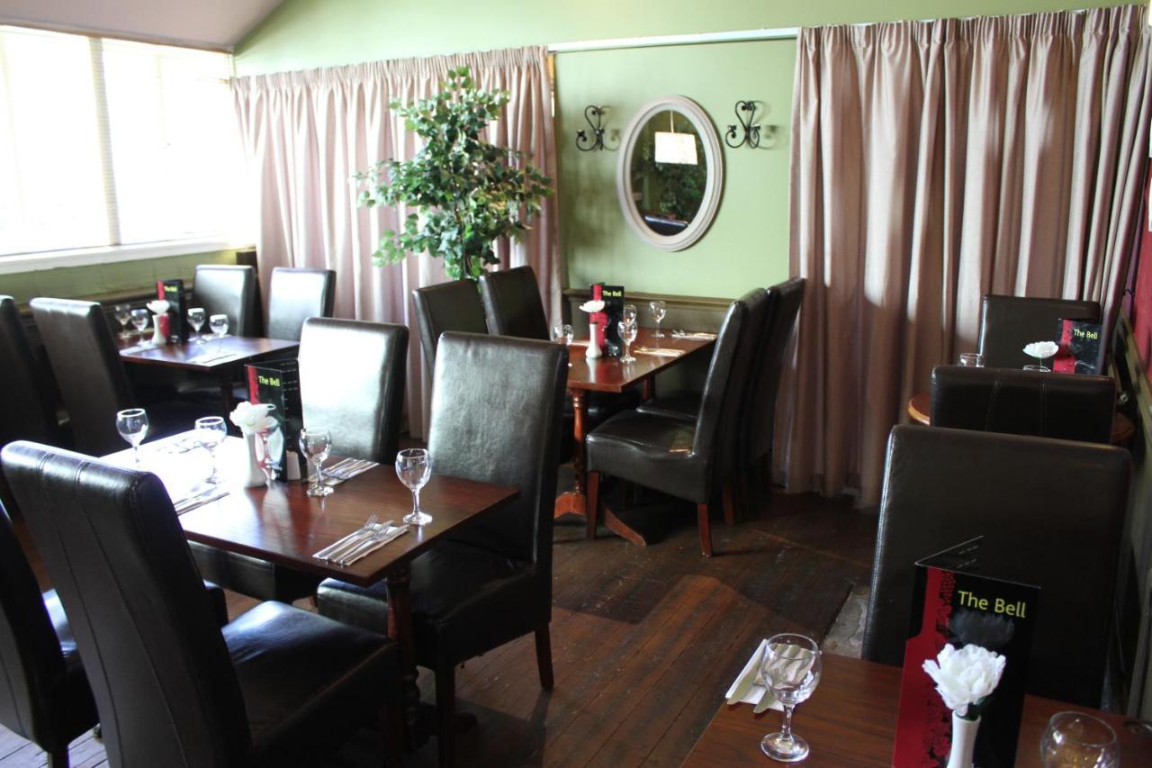 The Bell Inn Worcester Extérieur photo