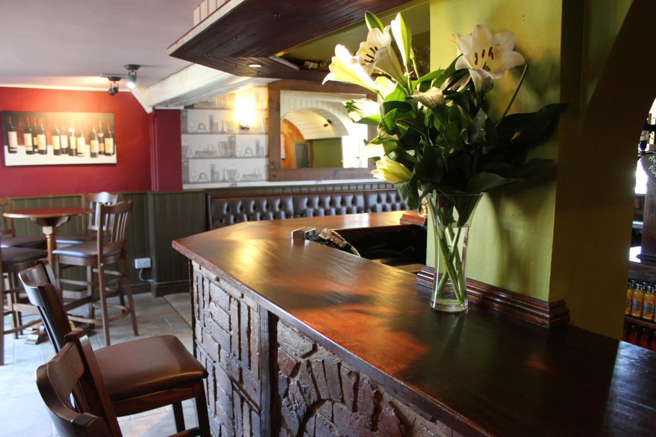 The Bell Inn Worcester Extérieur photo